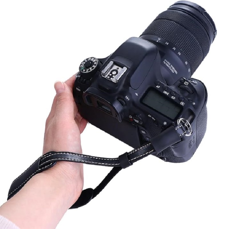 Cinturino da polso per fotocam - Leather Strap Quick Release recensione e prezzo
