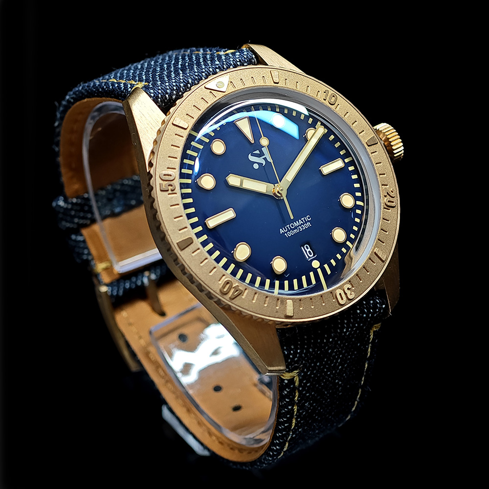 Orologio da uomo in bronzo da  - Canvas Strap Watch recensione e prezzo
