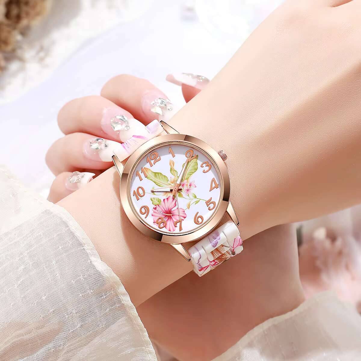 2PCS Orologi da donna alla mod - Silicone Band Women recensione e prezzo